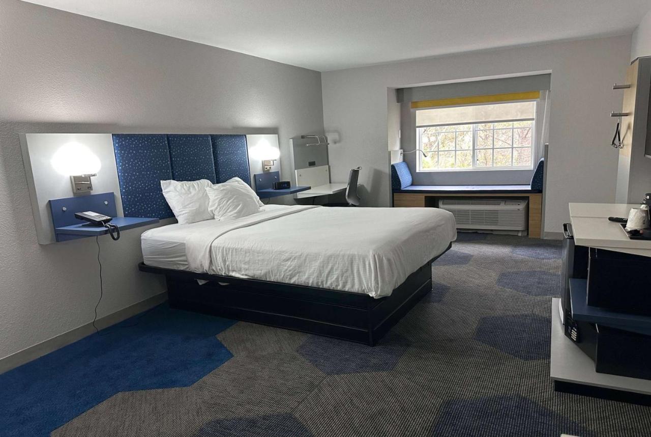 Microtel Inn & Suites By Wyndham Manchester - Newly Renovated Ngoại thất bức ảnh