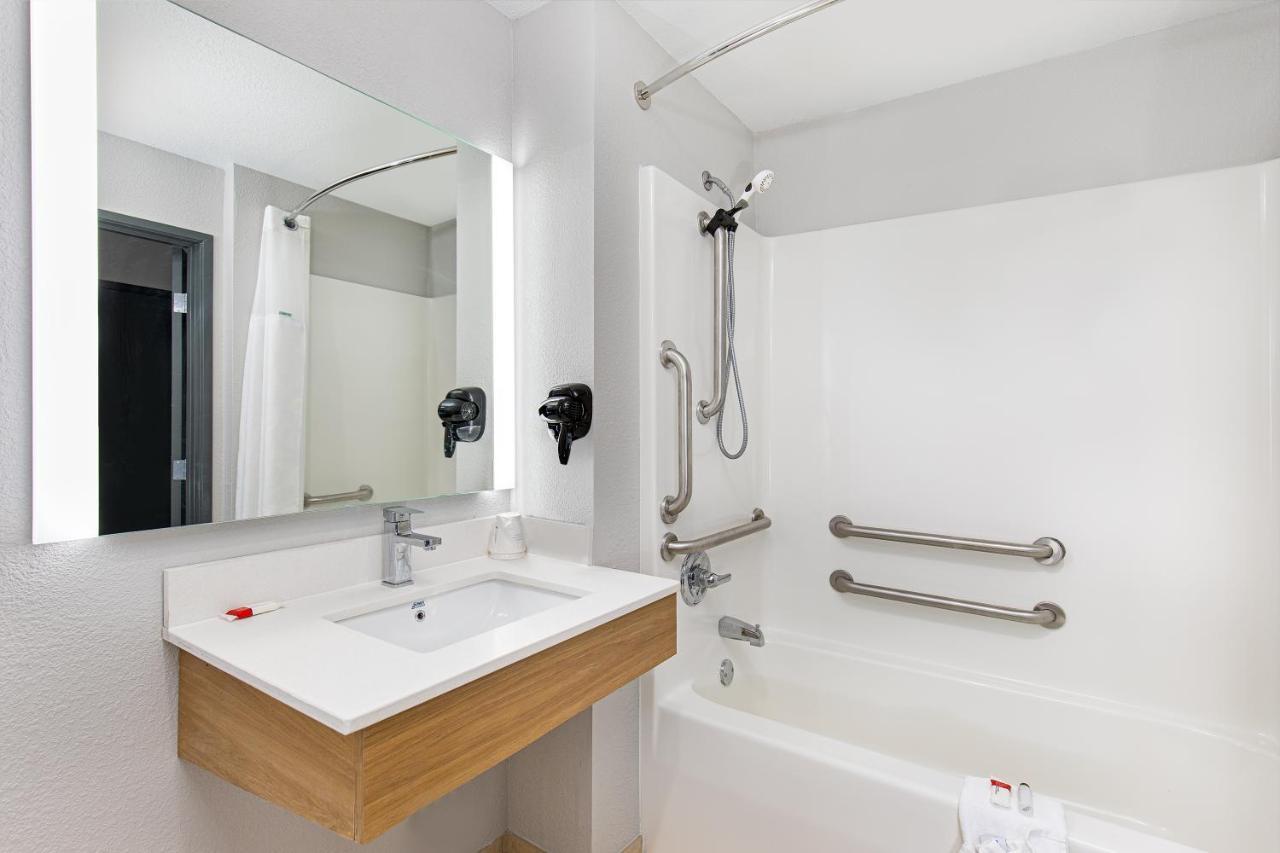 Microtel Inn & Suites By Wyndham Manchester - Newly Renovated Ngoại thất bức ảnh